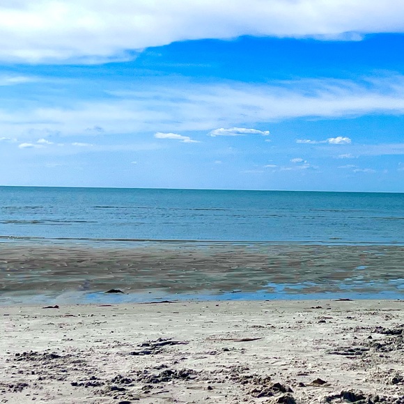 lat2102